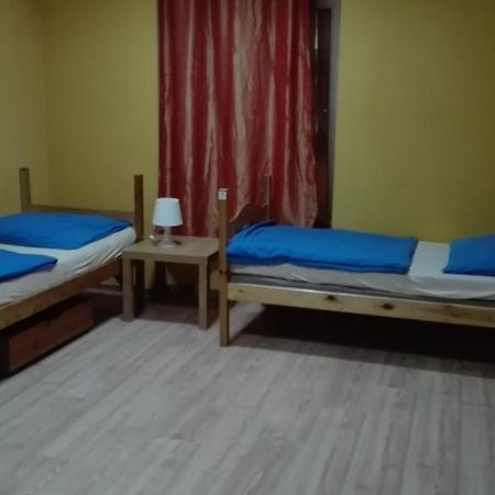 Honey Hostel Краков Экстерьер фото