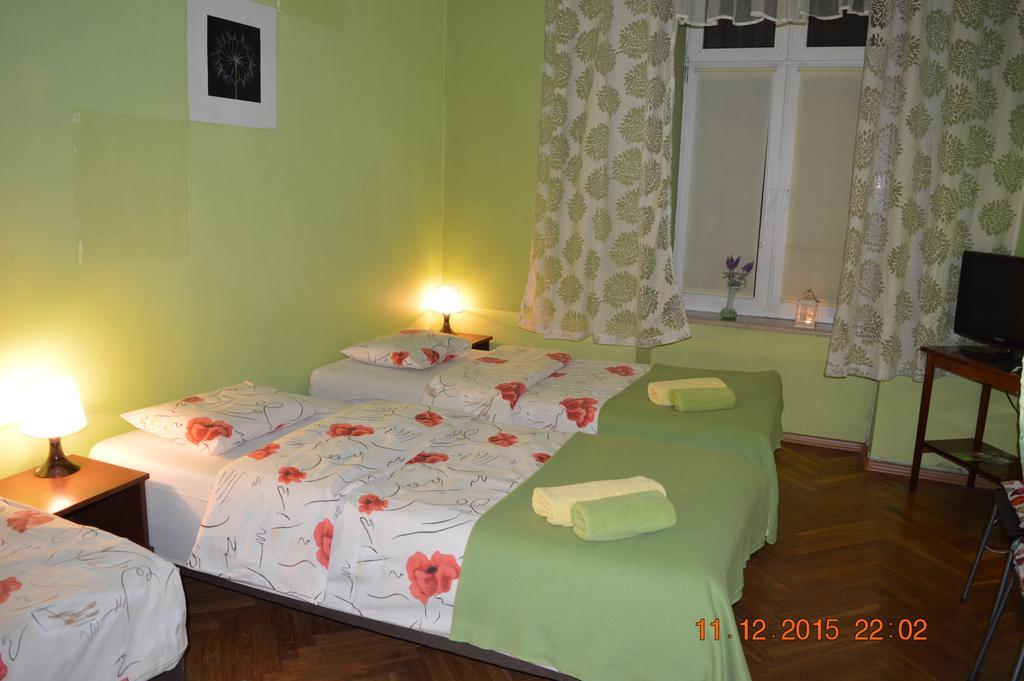 Honey Hostel Краков Номер фото