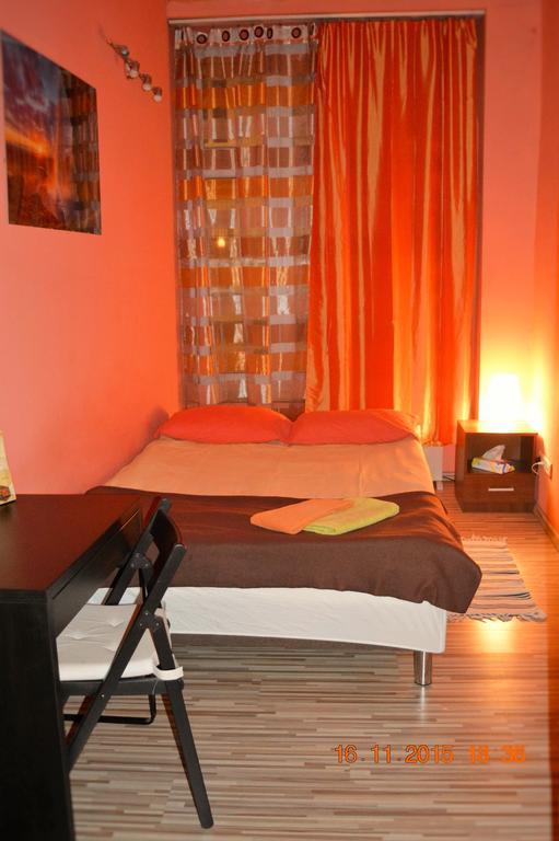 Honey Hostel Краков Экстерьер фото