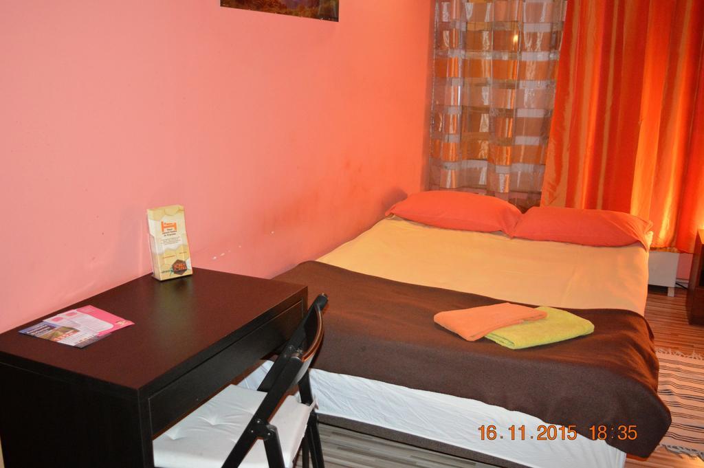 Honey Hostel Краков Номер фото