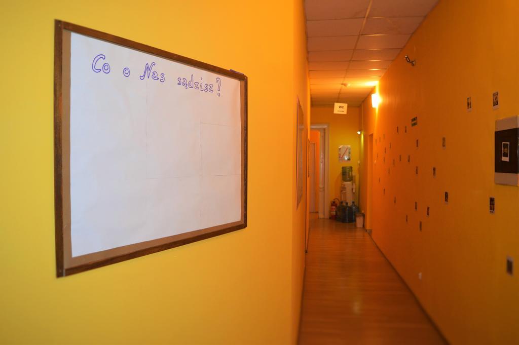 Honey Hostel Краков Экстерьер фото