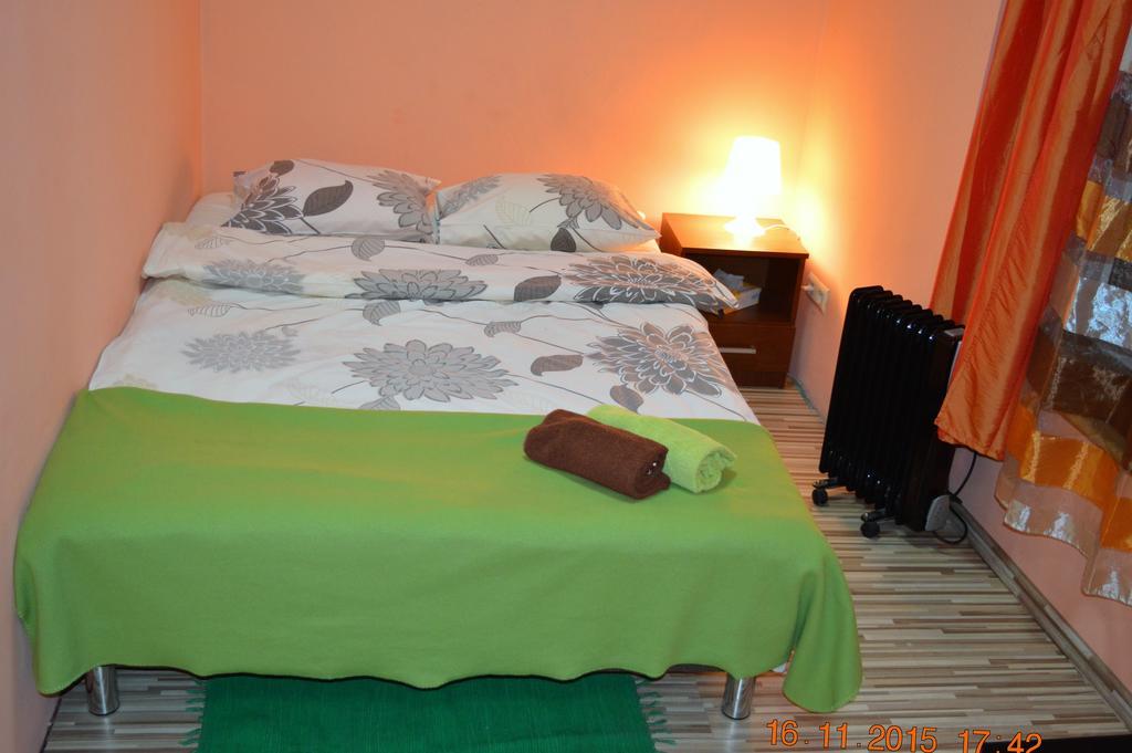 Honey Hostel Краков Экстерьер фото
