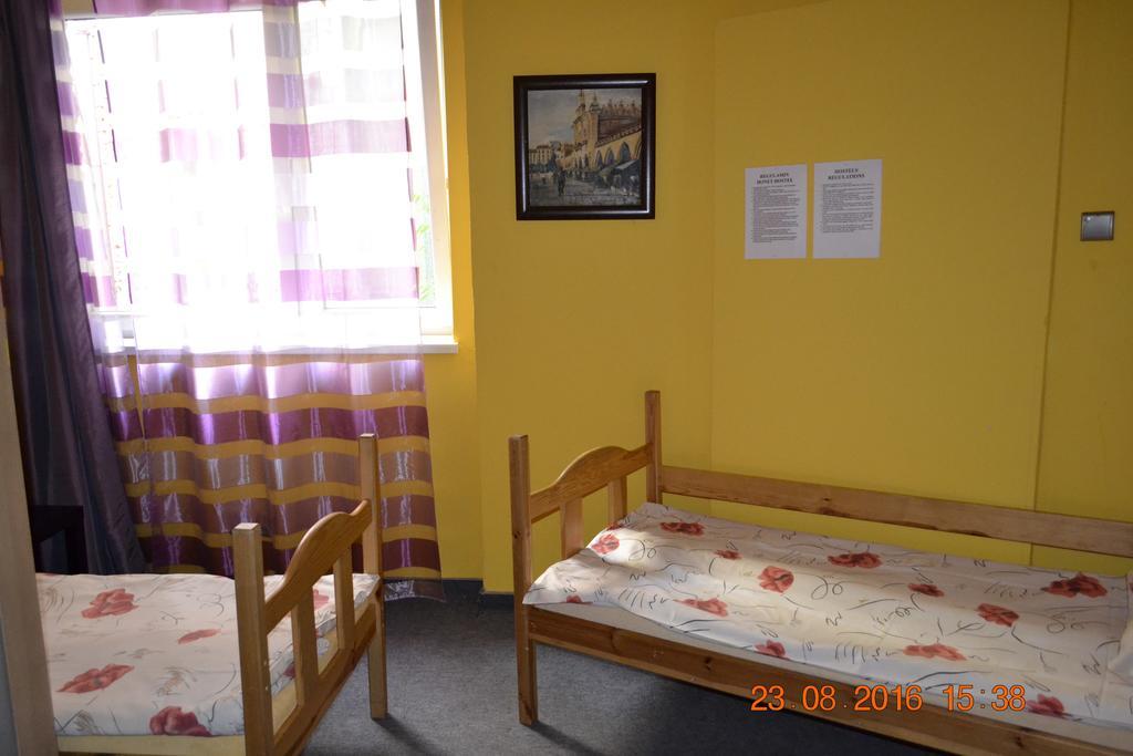 Honey Hostel Краков Экстерьер фото
